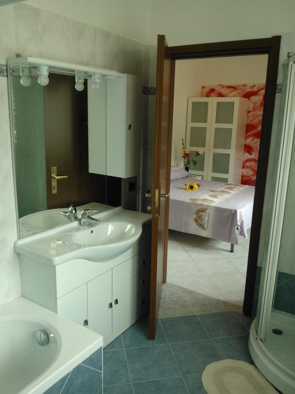 Affittacamere Valchiavenna - Foresteria Lombarda Con Parcheggio Privato Sul Posto! Apprezzata Gestione Familiare Dal 2012, Qualita-Prezzo Top! "Guest-House With Private Parking On Site! Appreciated Family Management Since 2012, Quality-Price Top!" Habitación foto