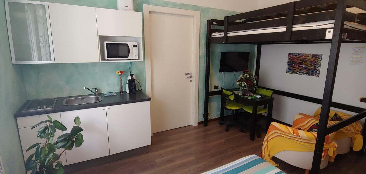 Affittacamere Valchiavenna - Foresteria Lombarda Con Parcheggio Privato Sul Posto! Apprezzata Gestione Familiare Dal 2012, Qualita-Prezzo Top! "Guest-House With Private Parking On Site! Appreciated Family Management Since 2012, Quality-Price Top!" Exterior foto